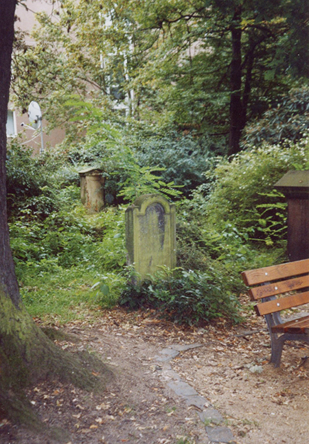 Alter Friedhof Solmsstraße Sept 2004 c M-L Latsch w